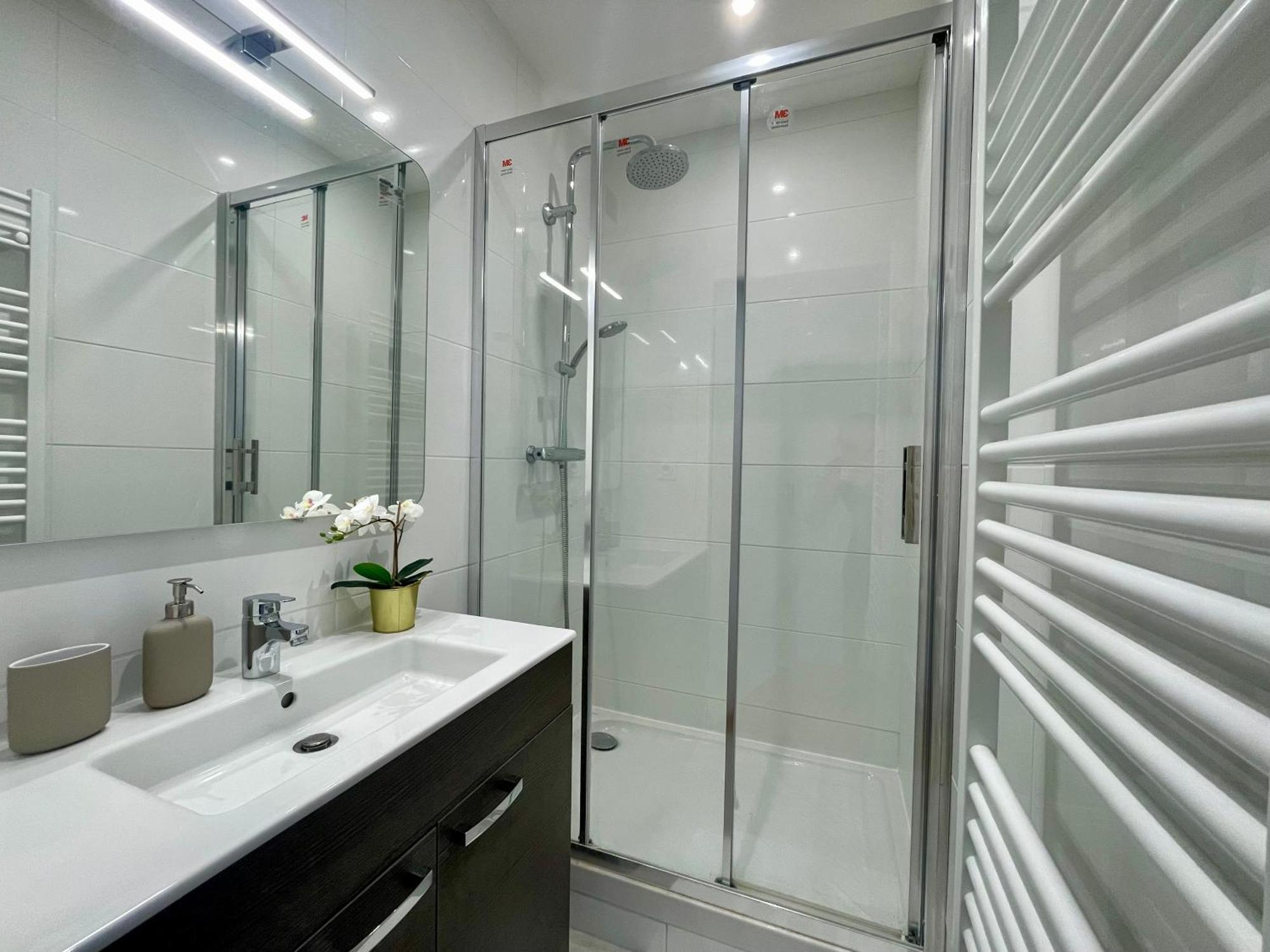 Bngo I Le Spacieux I 3 Chambres, 2 Salles De Bain, Parking Prive Gratuit, 8 Personnes, Vieux Lyon Hypercentre Экстерьер фото